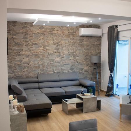 Giakost Apartments V Near Airport アルテミダ エクステリア 写真