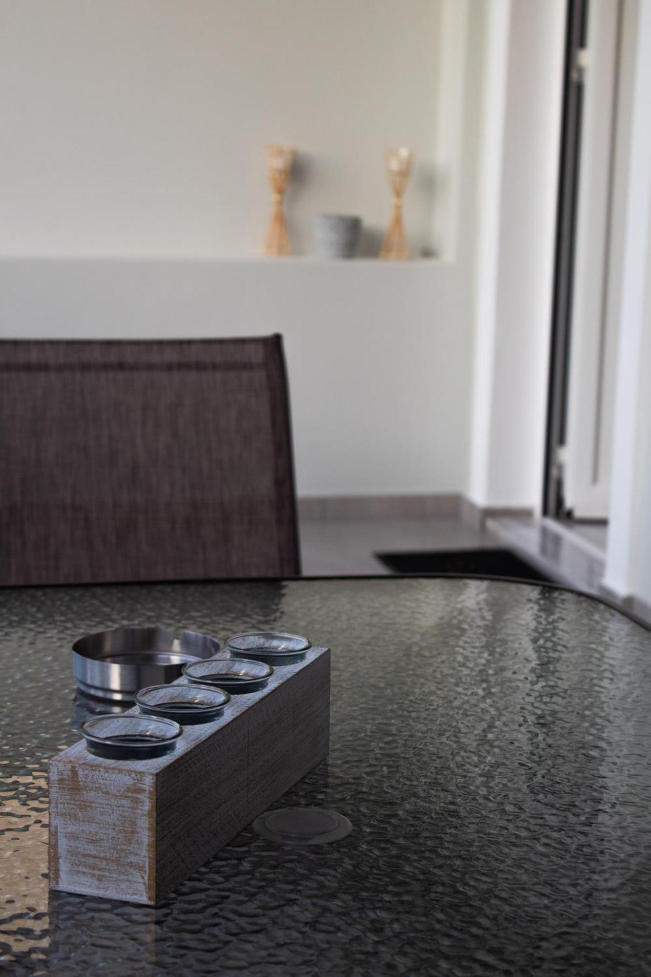 Giakost Apartments V Near Airport アルテミダ エクステリア 写真