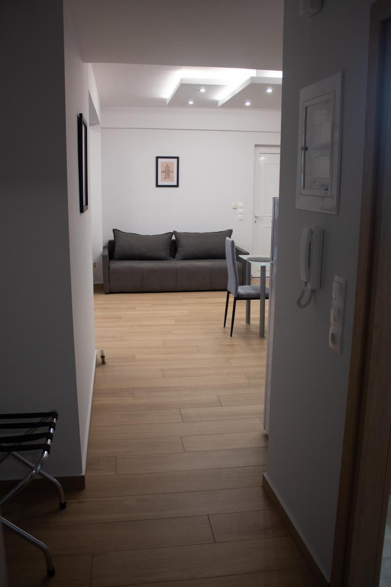 Giakost Apartments V Near Airport アルテミダ エクステリア 写真
