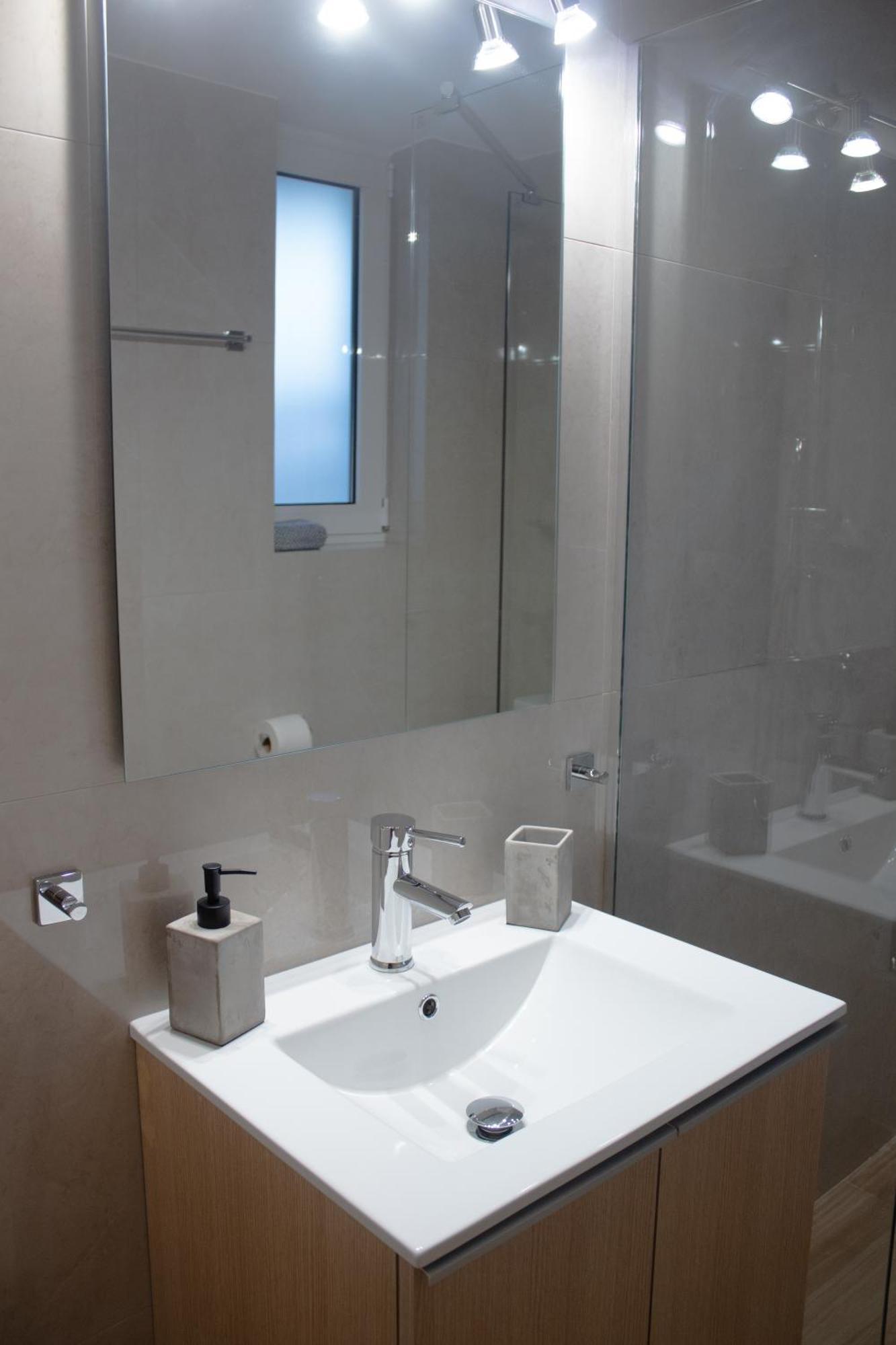 Giakost Apartments V Near Airport アルテミダ エクステリア 写真