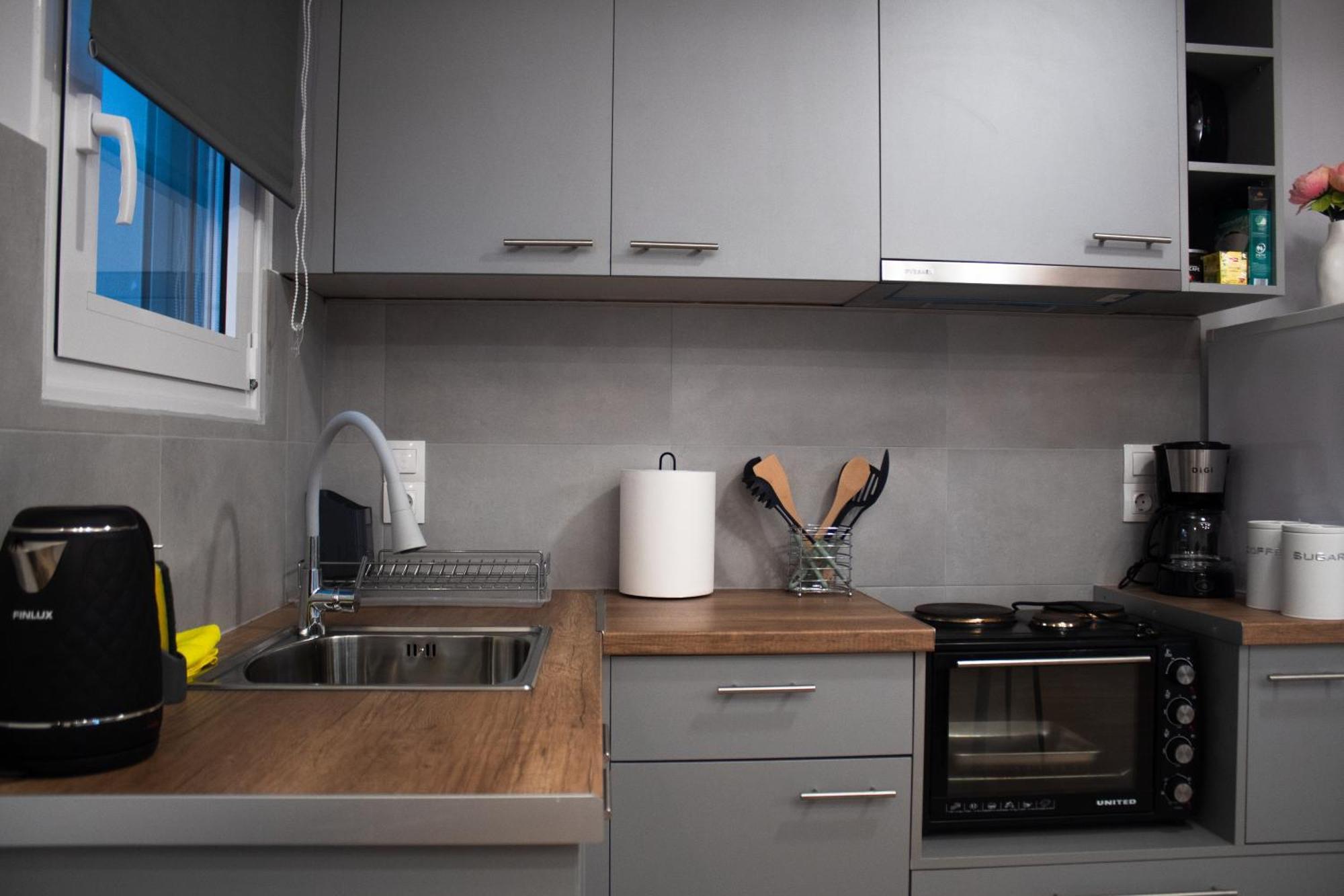 Giakost Apartments V Near Airport アルテミダ エクステリア 写真