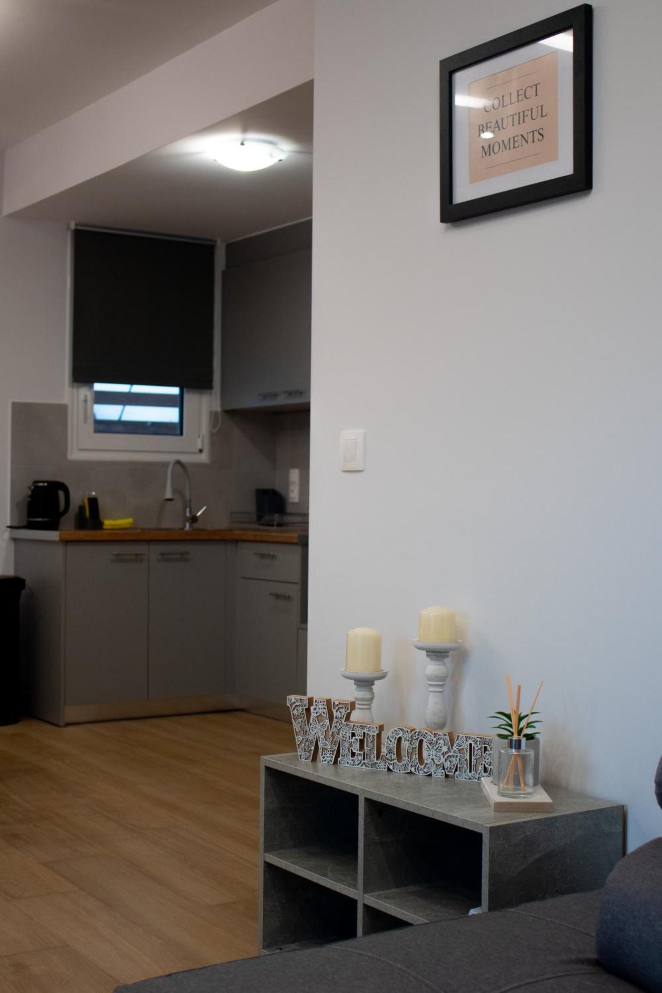 Giakost Apartments V Near Airport アルテミダ エクステリア 写真