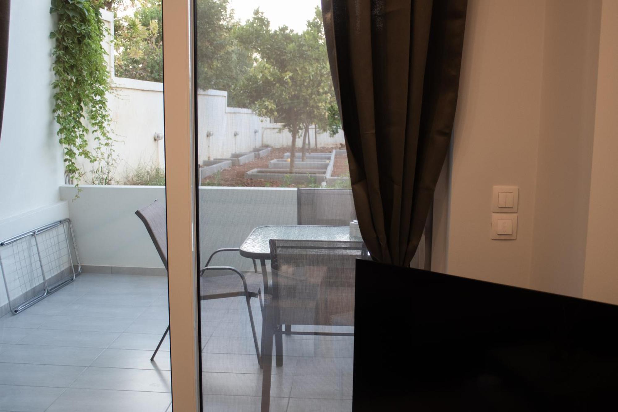 Giakost Apartments V Near Airport アルテミダ エクステリア 写真